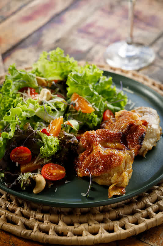 Salada de frango e damascos